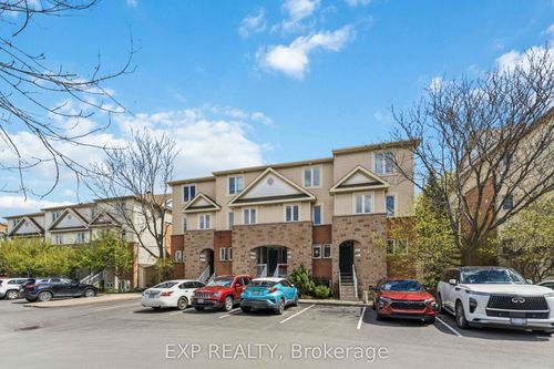 81 Strathaven Pvt, Ottawa, ON, K1J1K7 | Card Image