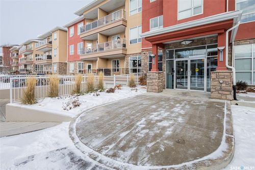 109-1015 Moss Ave, Saskatoon, SK, S7H4J3 | Card Image