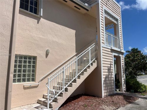 201-372 Ne 26th Pl, Homestead, FL, 33033-7075 | Card Image