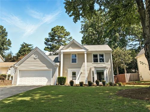 200 Pine Bridge Trl, Johns Creek, GA, 30022-4585 | Card Image