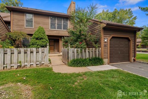 88 Laurel Hollow Ct, Edison, NJ, 08820-1043 | Card Image