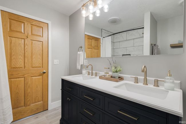 6198 N 900 E, House other with 4 bedrooms, 2 bathrooms and null parking in New Carlisle IN | Image 9