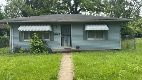 512 N 82nd St, East Saint Louis, IL, 62203-2520 | Card Image