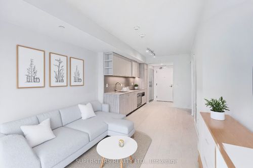 2903-19 Western Battery Rd, Toronto, ON, M6K0E3 | Card Image
