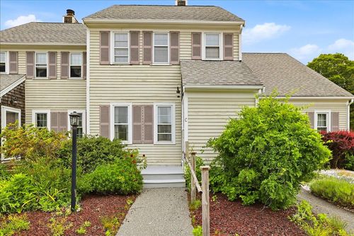 unit-8c-18 Woodview Dr, Falmouth, MA, 02540-2982 | Card Image