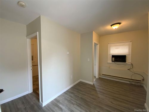 76 Garden City Ave, Wyandanch, NY, 11798-2911 | Card Image