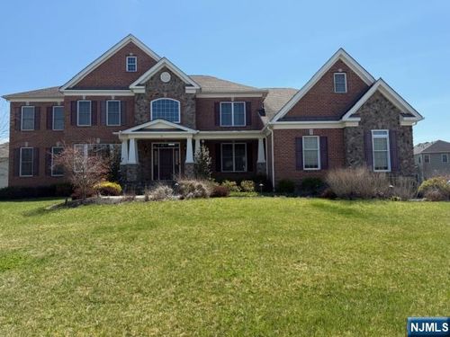 4 Donna Dr, Flemington, NJ, 08822-2820 | Card Image