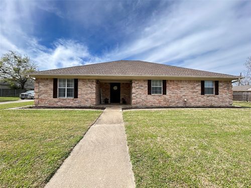 203 Marianne Cir, Sulphur Springs, TX, 75482-3457 | Card Image