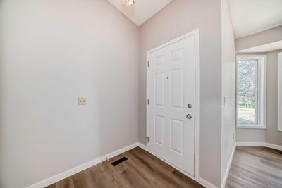 157 Sundown Pl Se, House other with 4 bedrooms, 4 bathrooms and 2 parking in Calgary AB | Image 2