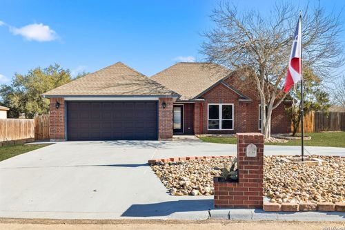 2104 Geneva St, Castroville, TX, 78009-2731 | Card Image