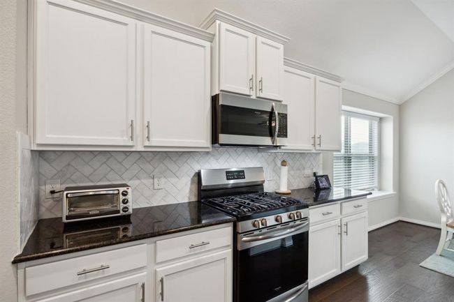 31125 Aspen Gate Trl, House other with 3 bedrooms, 2 bathrooms and 2 parking in Spring TX | Image 5