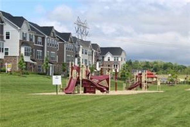 624 Amarth Ln, Townhouse with 3 bedrooms, 3 bathrooms and null parking in Cranberry Twp PA | Image 36