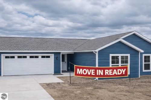 4877 Meadowlark Ln, Traverse City, MI, 49685-8751 | Card Image
