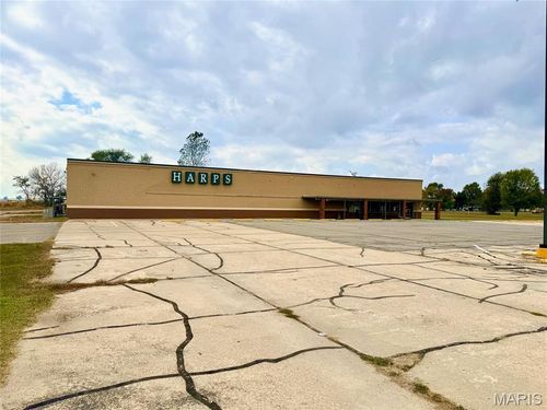 881 S Walnut St, Bernie, MO, 63822 | Card Image