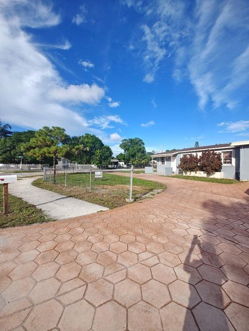 home-12325 Nw 19th Ave, Miami, FL, 33167-2153 | Card Image