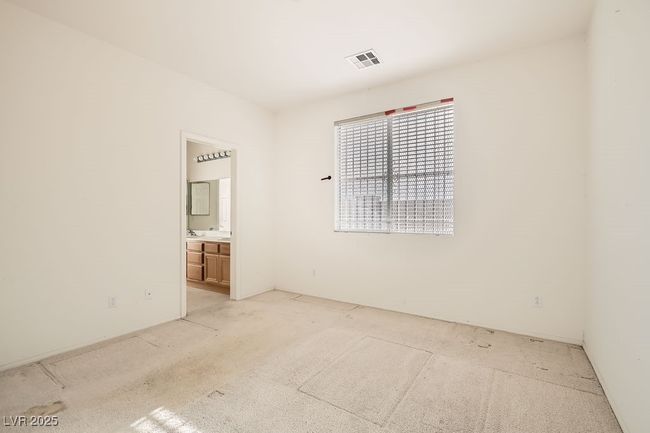 Spare room with visible vents | Image 20