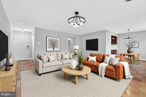 301-10428 Rockville Pik, ROCKVILLE, MD, 20852 | Card Image