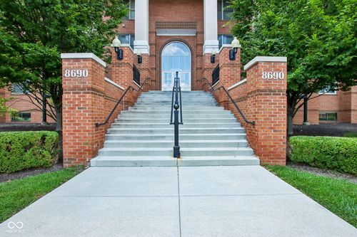 8690 Jaffa Court West #14 Drive, Indianapolis, IN, 46260 | Card Image