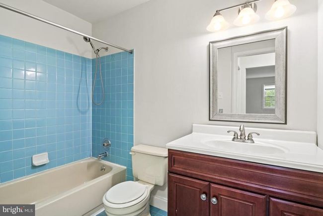1519 Corsley Ct, Townhouse with 3 bedrooms, 3 bathrooms and null parking in MAPLE GLEN PA | Image 24