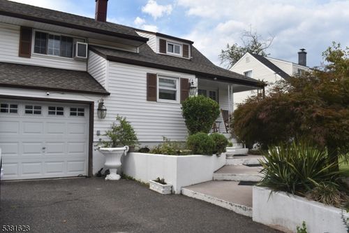 193 Mcfarlane Rd, Colonia, NJ, 07067-3631 | Card Image