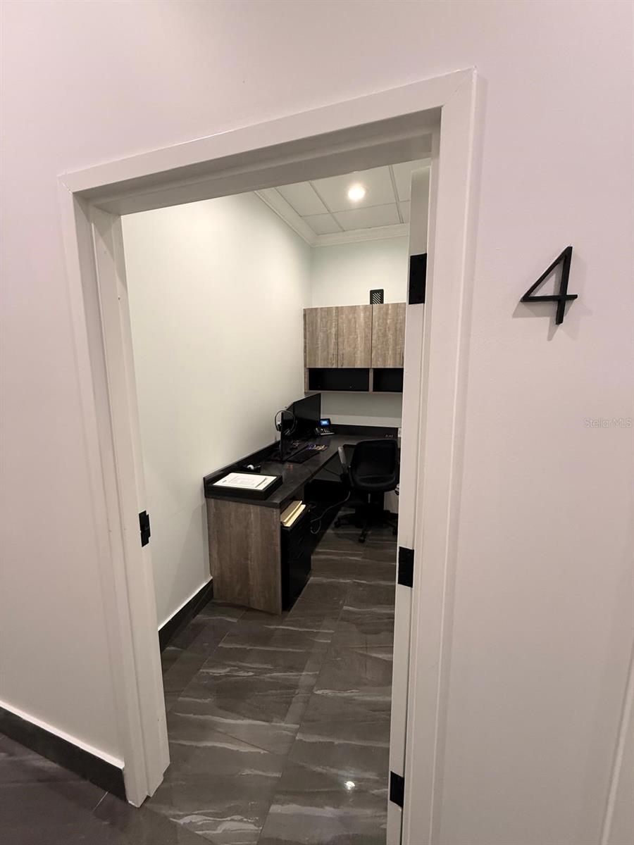 Commercial Lease in ORLANDO 2