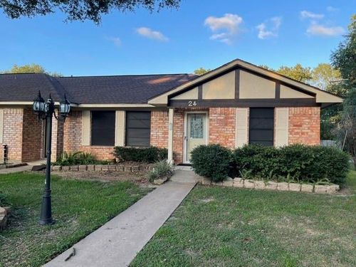 24-2100 Austin St, Bay City, TX, 77414-7267 | Card Image