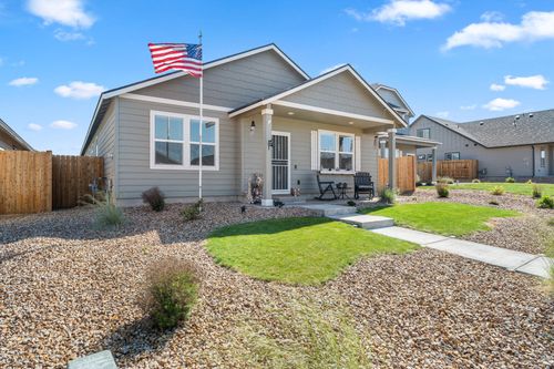 3734 Sw Lava Pl, Redmond, OR, 97756-6628 | Card Image