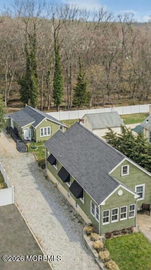 house-1-and-2-365 Lake Ave, Oakhurst, NJ, 07755-1204 | Card Image