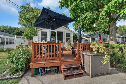 29 E Andrew Comstock Road, Warwick, RI, 02886 | Card Image
