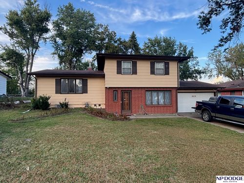 9612 Binney St, Omaha, NE, 68134-4611 | Card Image