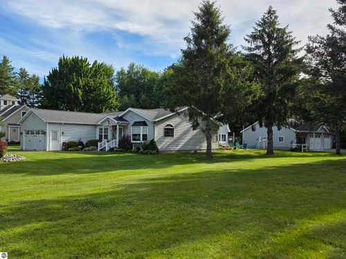 606 Alice St, East Tawas, MI, 48730-1540 | Card Image