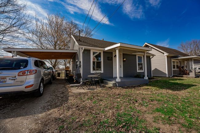 351 Barnes Ave, Home with 3 bedrooms, 2 bathrooms and null parking in Circleville OH | Image 17