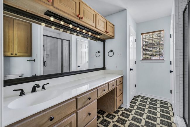 Mother-in-law Suite Bathroom | Image 24