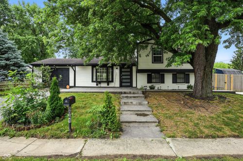 8041 Barry Rd, Indianapolis, IN, 46219-1801 | Card Image