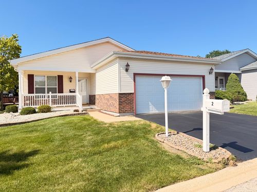 2 Suffolk Way, Grayslake, IL, 60030-9601 | Card Image