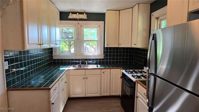 1014 20 Th St, Home with 5 bedrooms, 3 bathrooms and null parking in Parkersburg WV | Image 16