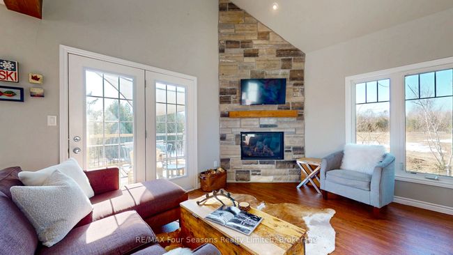 139 Young Dr, House other with 3 bedrooms, 2 bathrooms and 6 parking in Unknown ON | Image 10