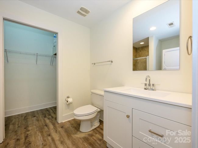 New Vanity and Mirror | Image 19