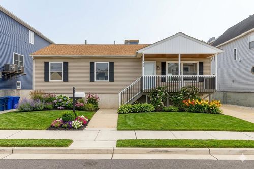 513 W Burk Ave, Wildwood, NJ, 08260-1625 | Card Image