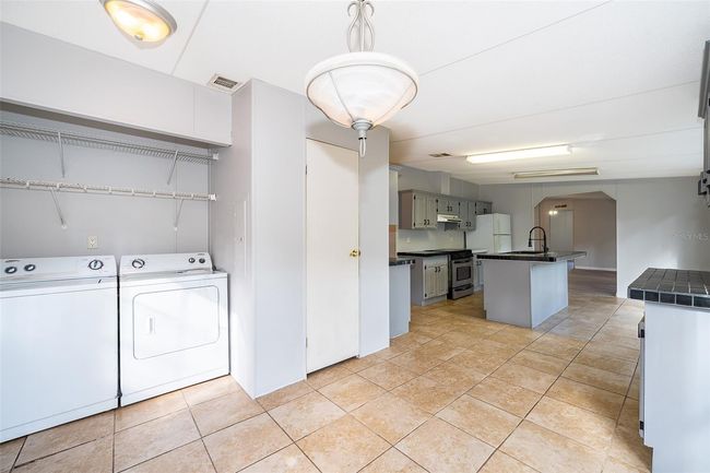 411 Racoon Trl, House other with 3 bedrooms, 2 bathrooms and null parking in GENEVA FL | Image 20