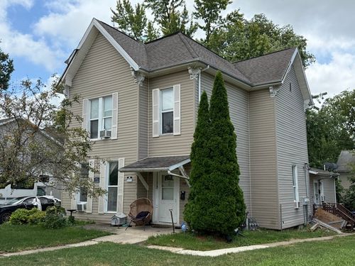 810 Market St, Bloomington, IL, 61701-4533 | Card Image