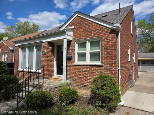 9320 Dixie, Redford, MI, 48239-1558 | Card Image