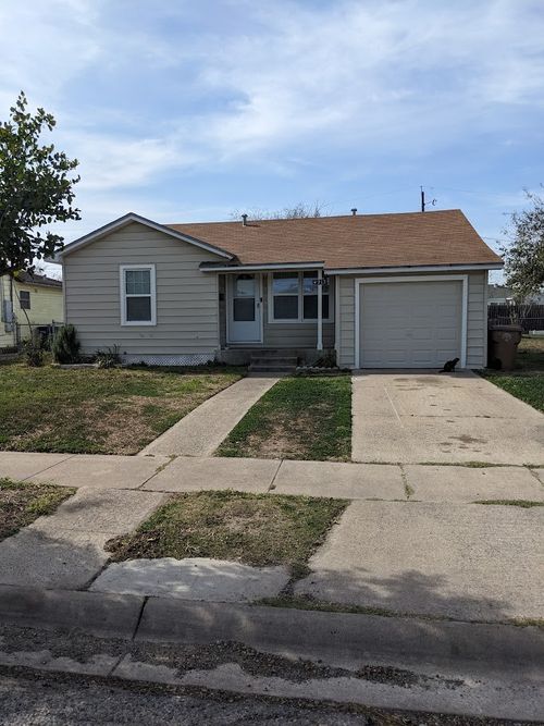 4213 Cambridge Dr, Corpus Christi, TX, 78415-5101 | Card Image