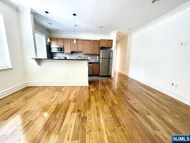 855 Broad Ave, Home with 1 bedrooms, 1 bathrooms and null parking in Ridgefield NJ | Image 11