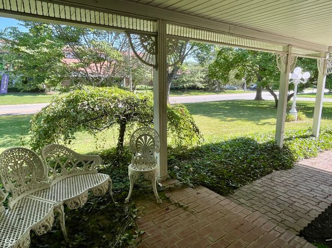 Front porch view | Image 4