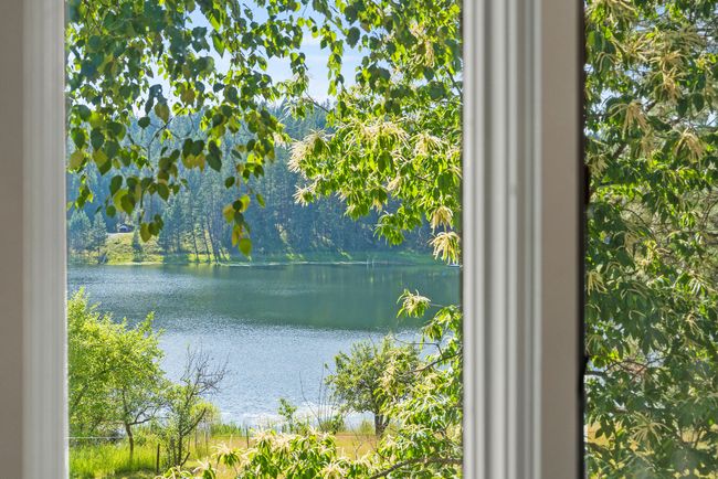 Bedroom #3 with lake views | Image 30