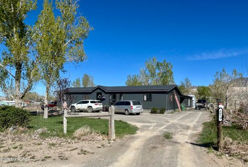 6975 Cattle Dr, Winnemucca, NV, 89445-6220 | Card Image