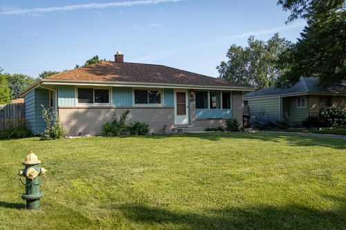 7335 Pheasant Trail, Caledonia, WI, 53402 | Card Image