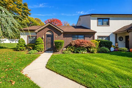 9 Sheila Court, Islip, NY, 11742 | Card Image