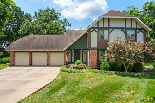 15693 Dresden Lake Ct, Chesterfield, MO, 63017-5214 | Card Image